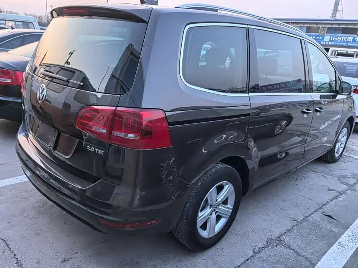 Volkswagen Sharon