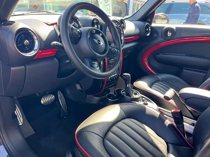 MINI JCW COUNTRYMAN