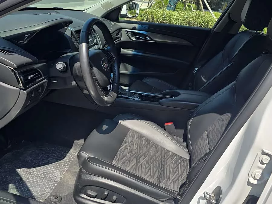 Cadillac ATS-L