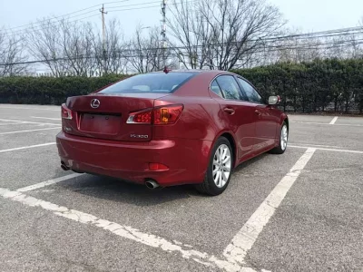 Lexus IS