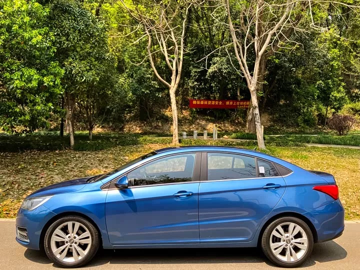 Chery Arrizo 5