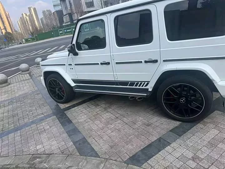 Mercedes-Benz G-rated