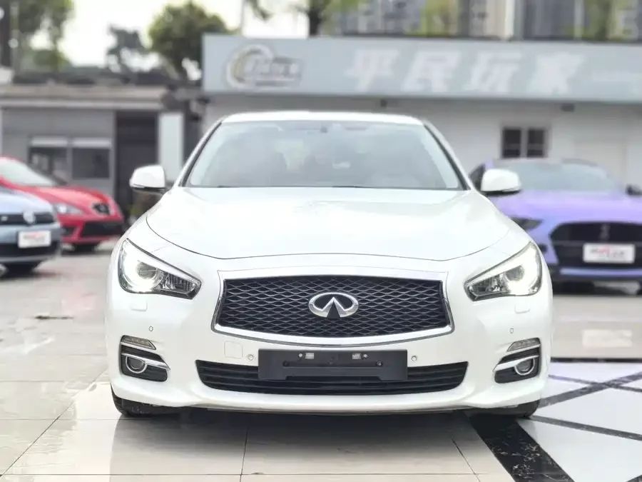 Infiniti Q50