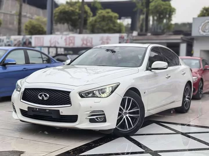 Infiniti Q50