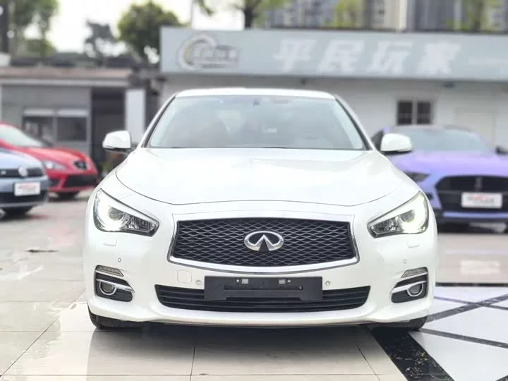 Infiniti Q50
