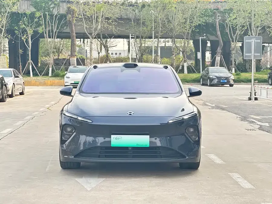 NIO ET7