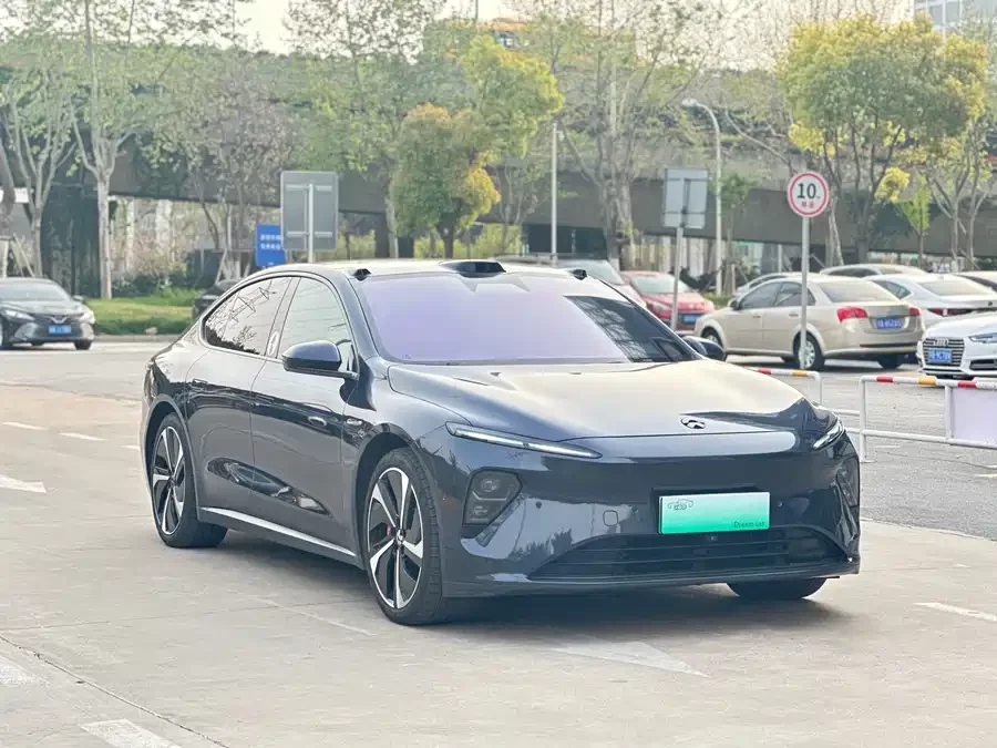 NIO ET7