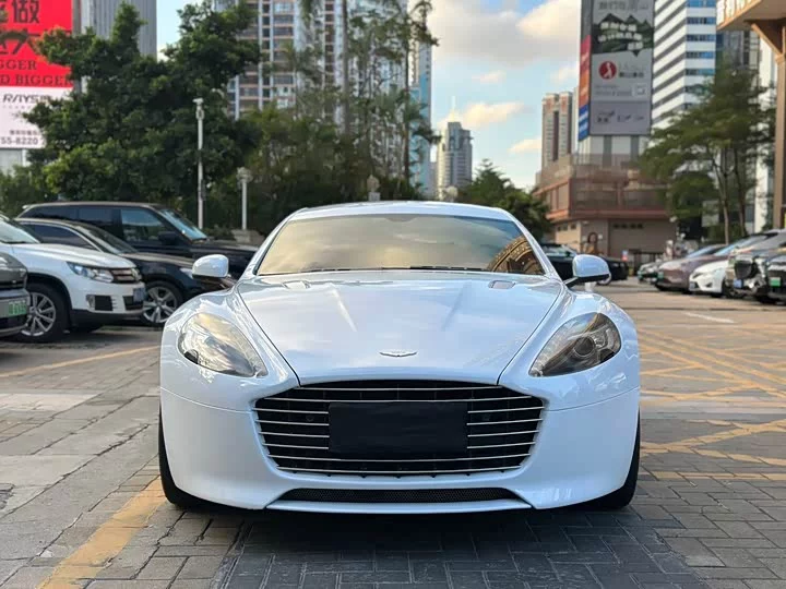 Aston Martin Rapide
