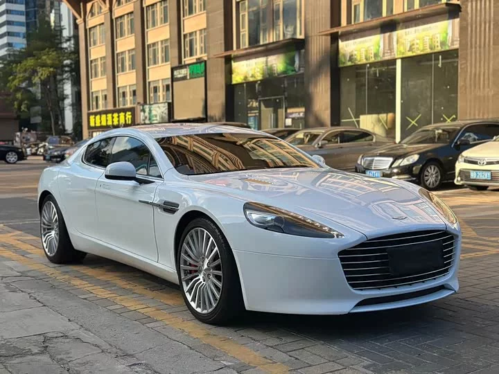 Aston Martin Rapide