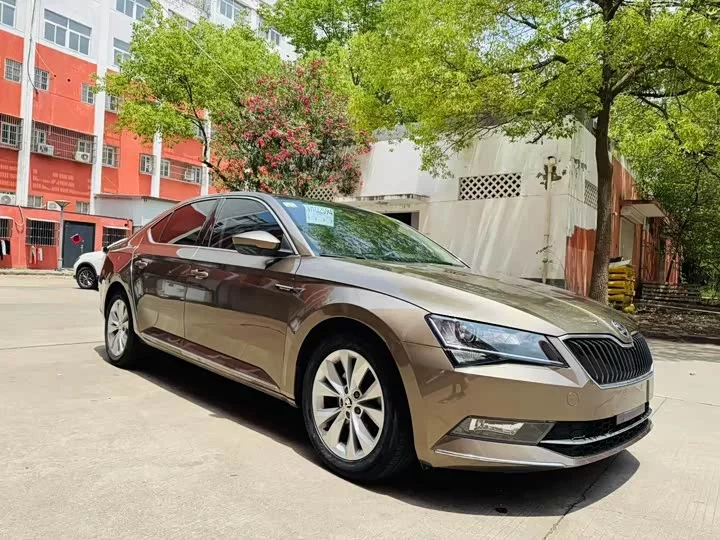 Skoda SuperB