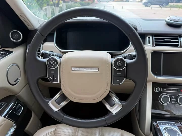 Land Rover range rover