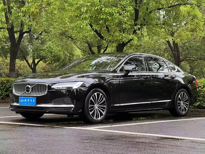 Volvo S90 plug-in hybrid