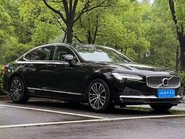 Volvo S90 plug-in hybrid