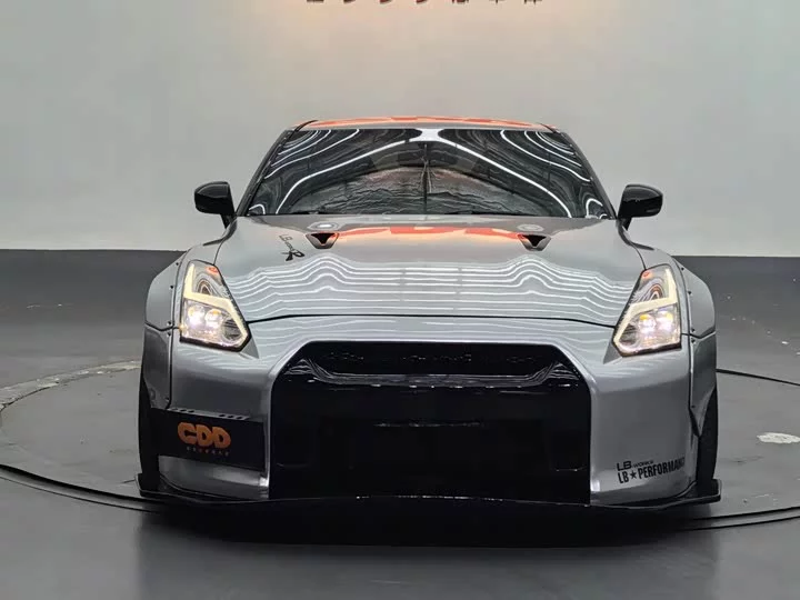 Nissan GT-R
