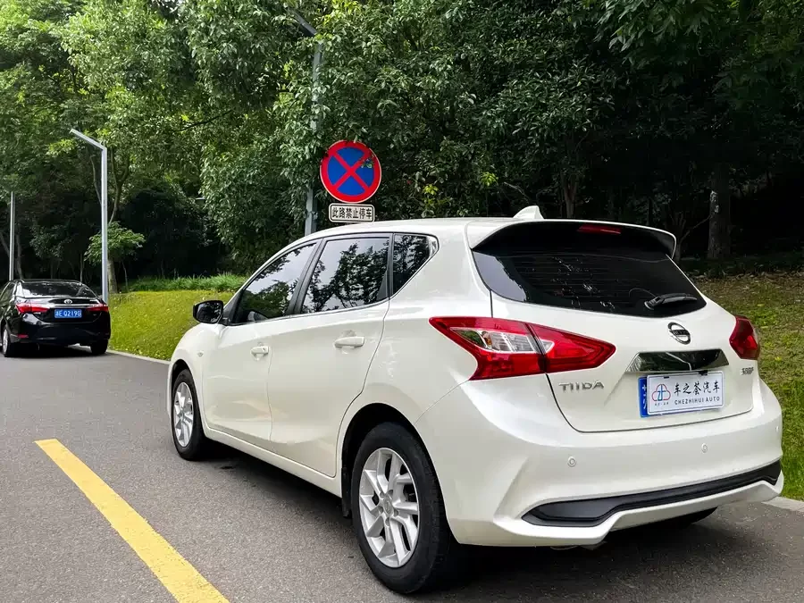 Nissan Tiida