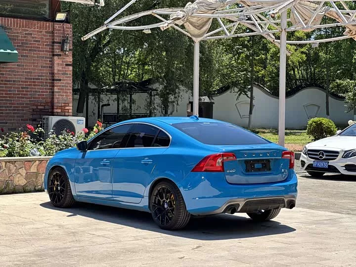 Volvo S60