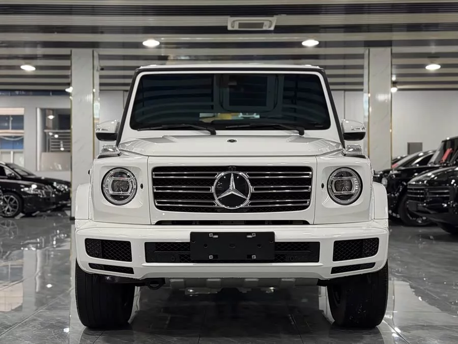 Mercedes Benz G-rated