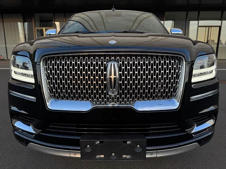 Lincoln Navigator