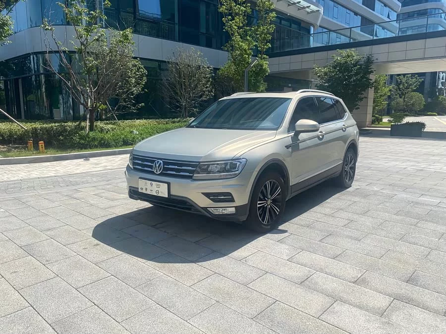 Volkswagen Tiguan L