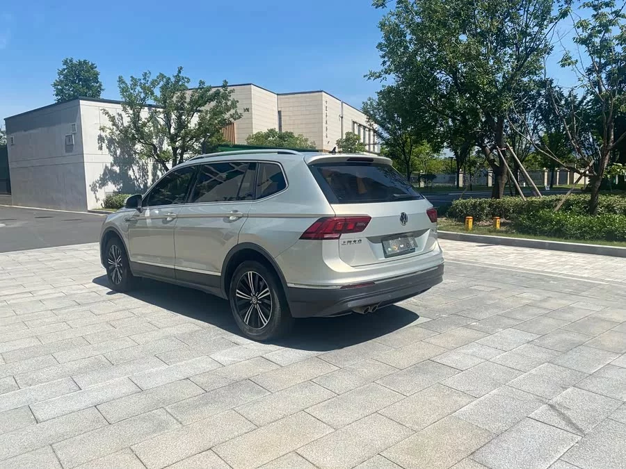 Volkswagen Tiguan L