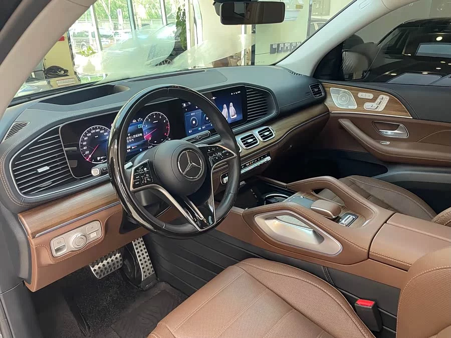 Mercedes Benz GLS