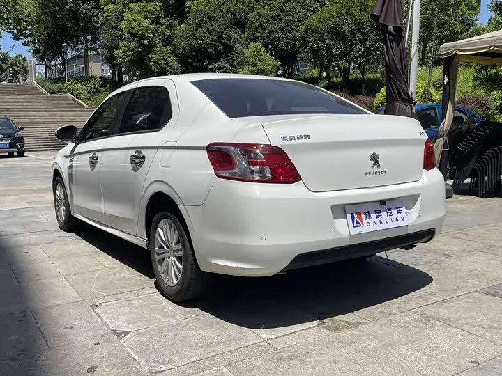 Peugeot 301