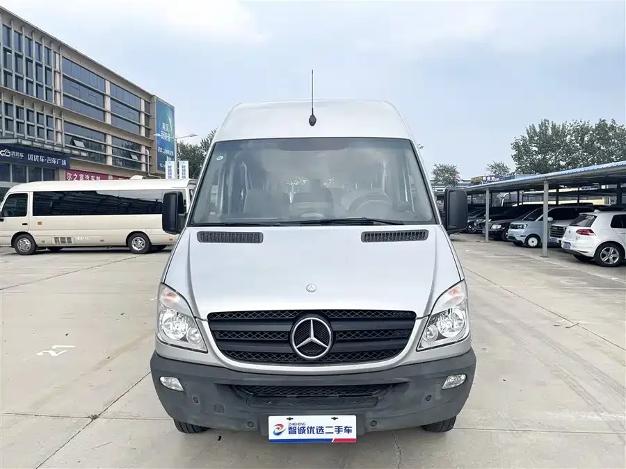 Mercedes Benz Sprinter
