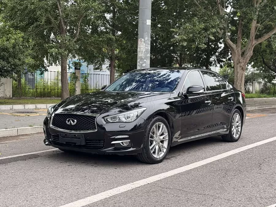 Infiniti Q50L