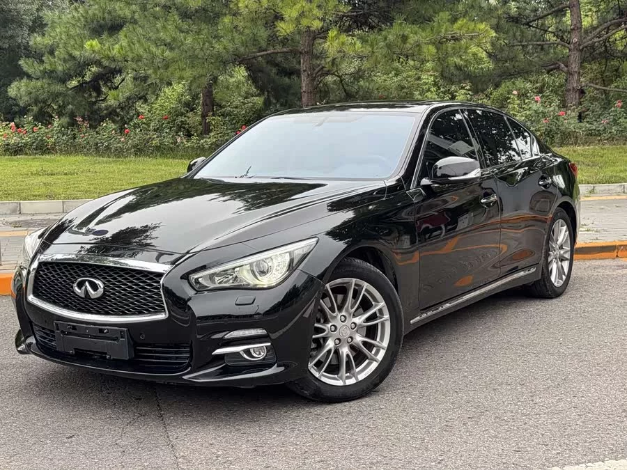 Infiniti Q50L