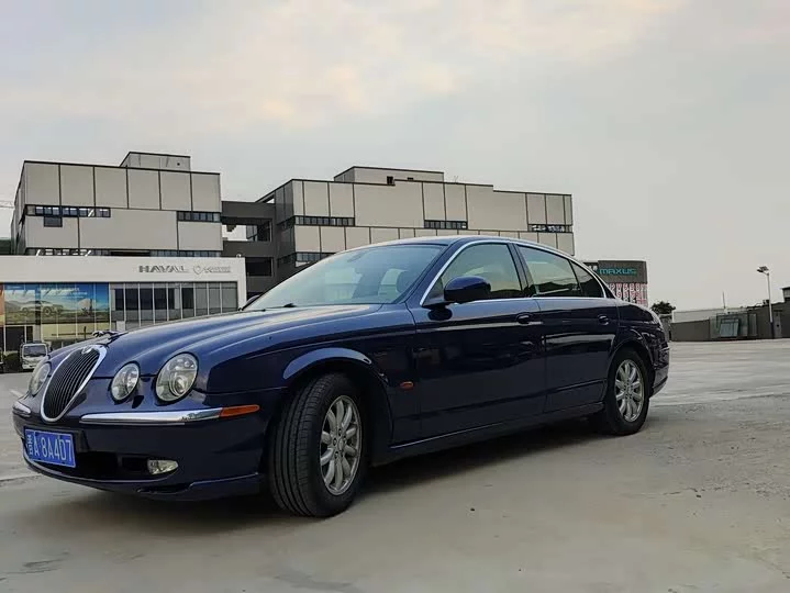 Jaguar S-TYPE
