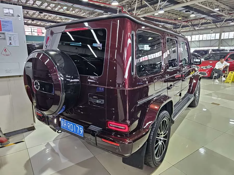 Mercedes Benz G-rated