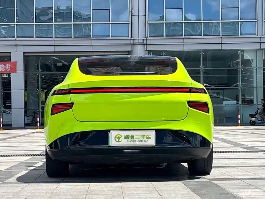 Xpeng P7
