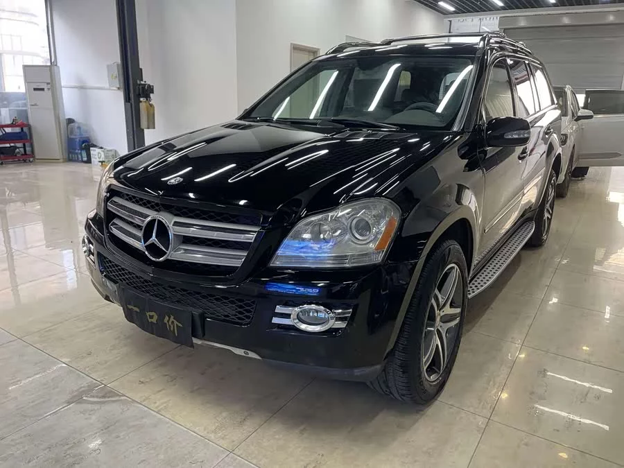 Mercedes Benz GL-Class