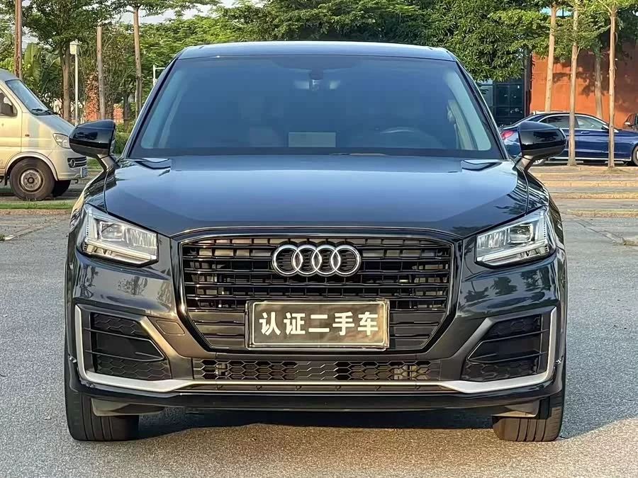 Audi Q2L