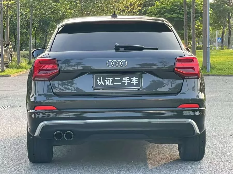 Audi Q2L