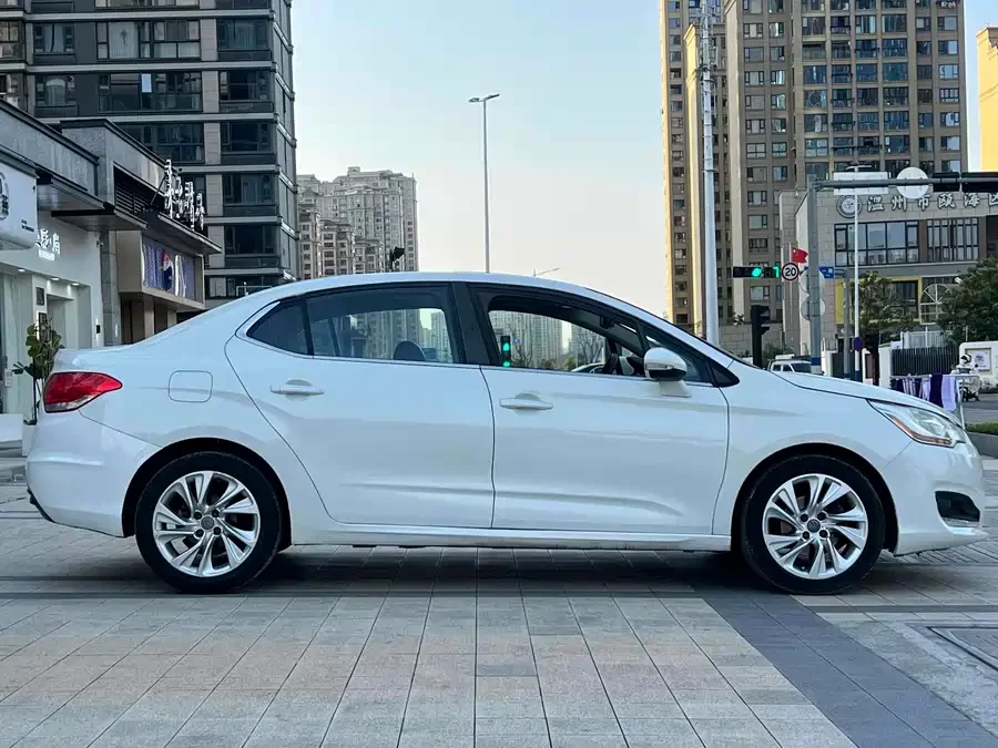 Citroën C4L