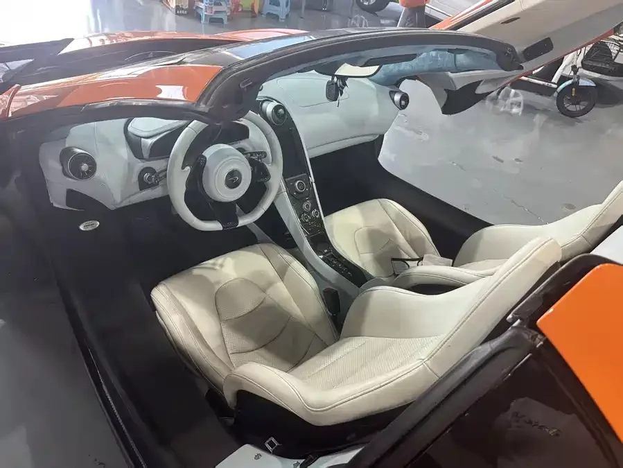 McLaren 650S
