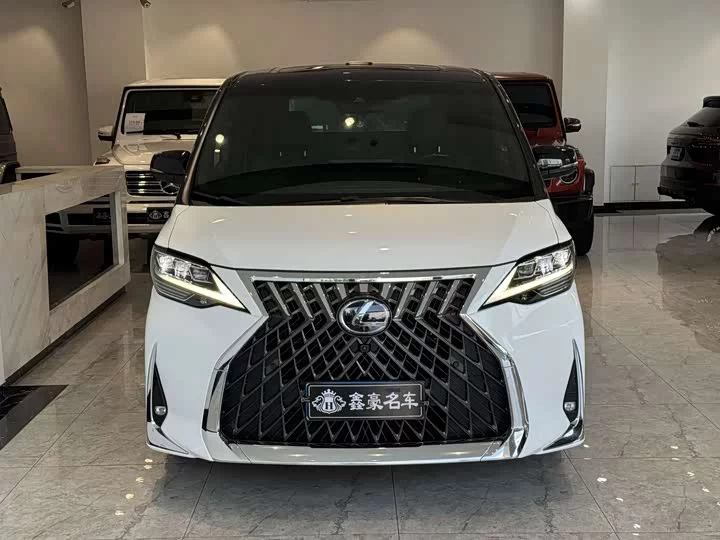 Lexus LM