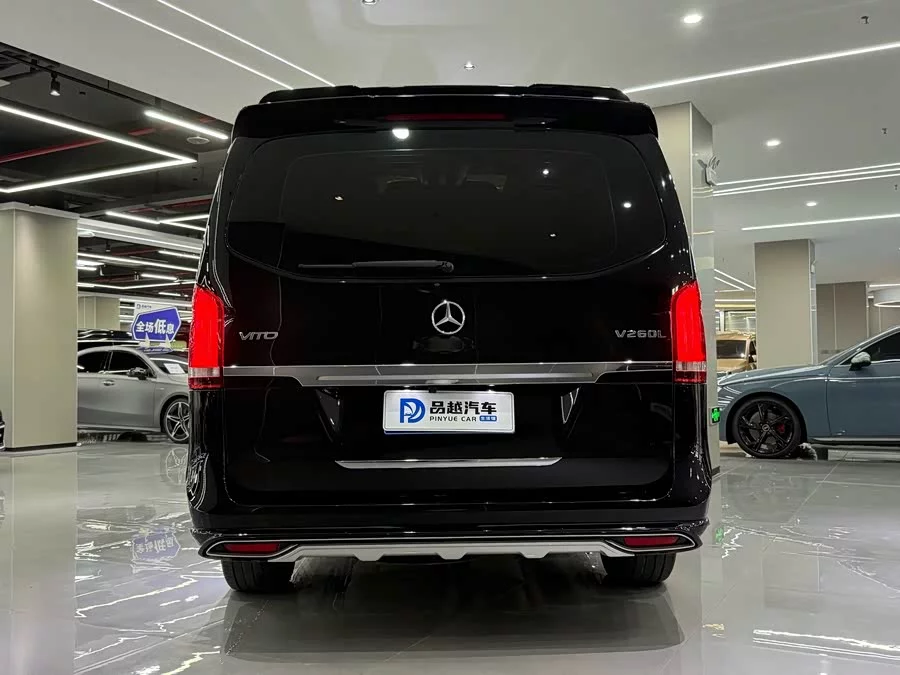 Mercedes Benz Vito