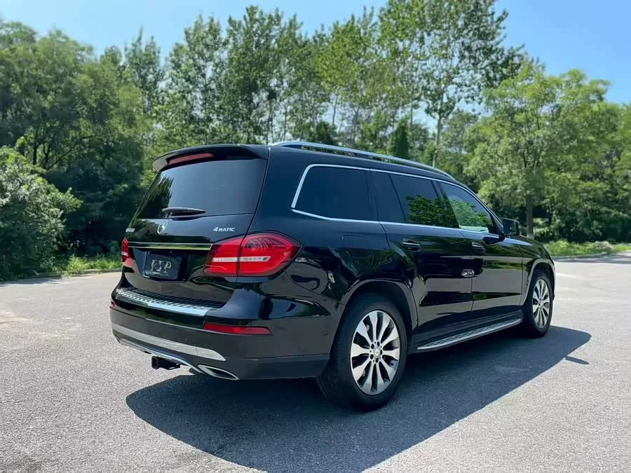 Mercedes Benz GLS