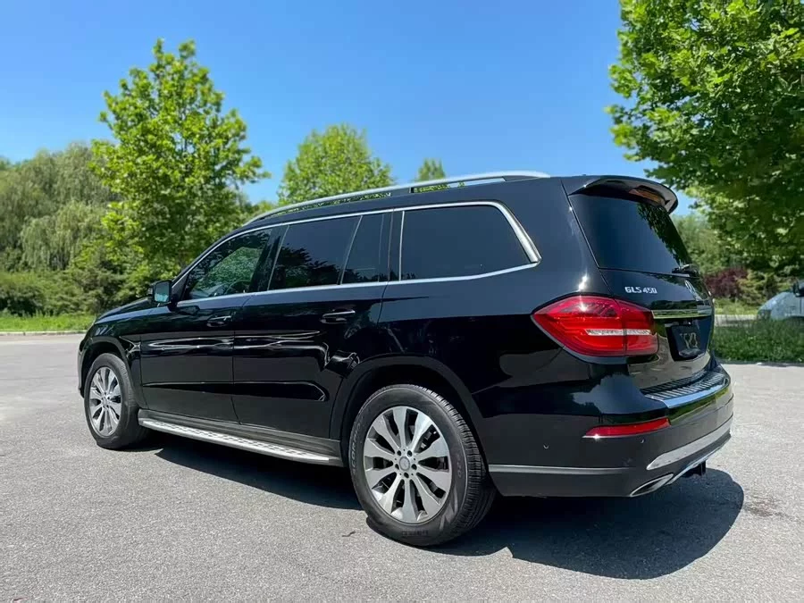 Mercedes Benz GLS