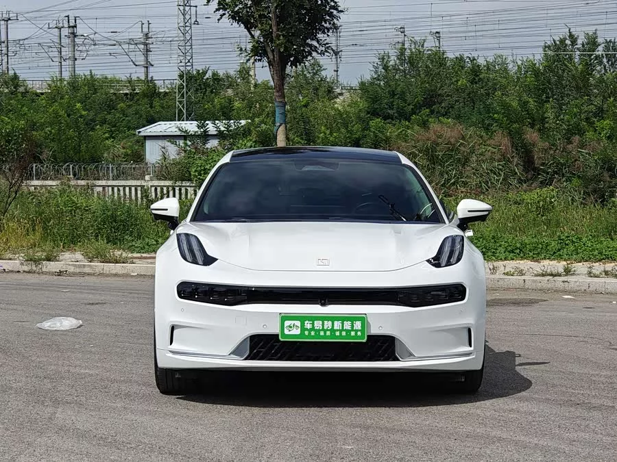 Zeekr 001