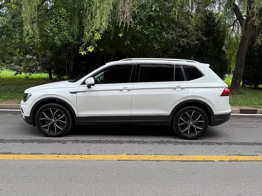 Volkswagen Tiguan L