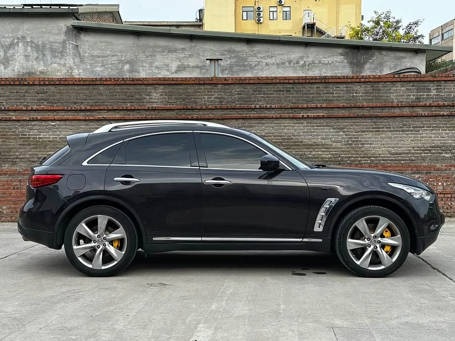 Infiniti FX