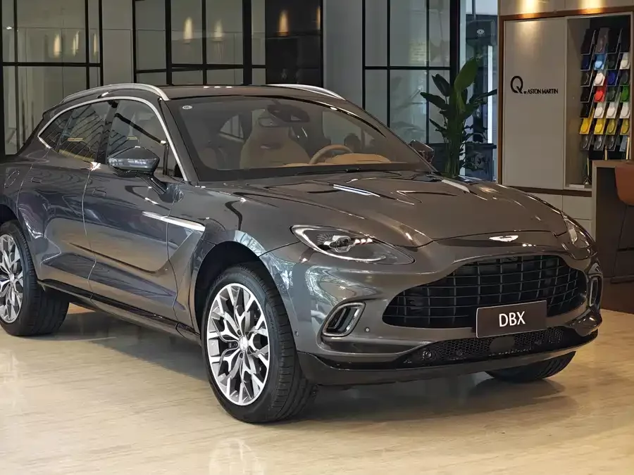 Aston Martin DBX