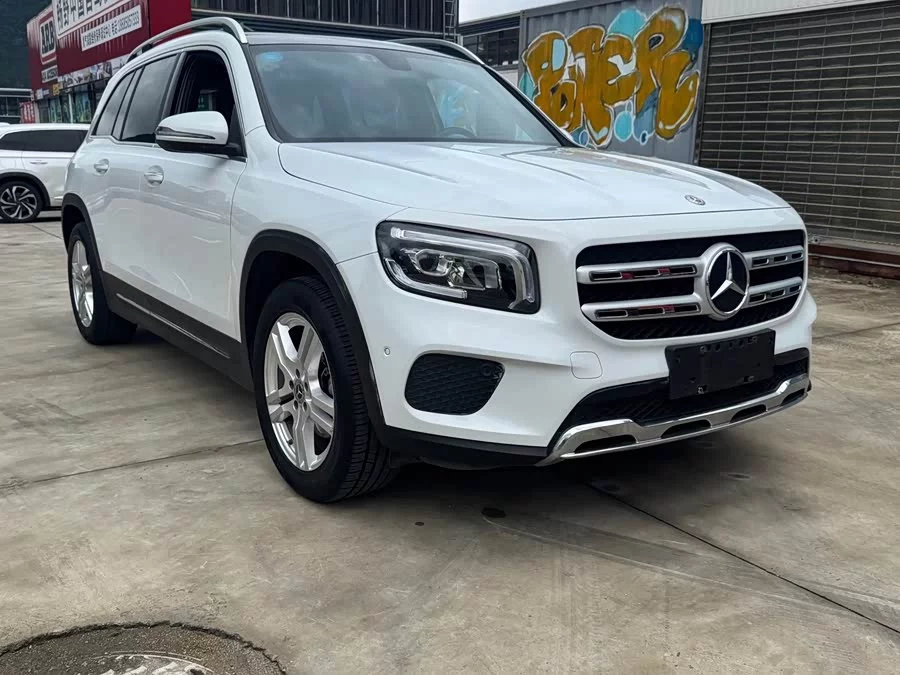 Mercedes Benz GLB