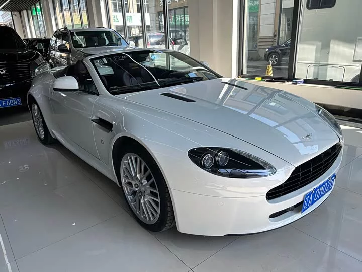 Aston Martin V8 Vantage