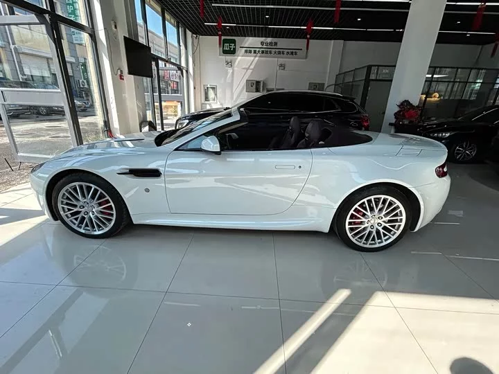 Aston Martin V8 Vantage