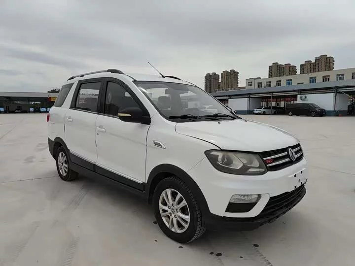 Dongfeng Fengon 370