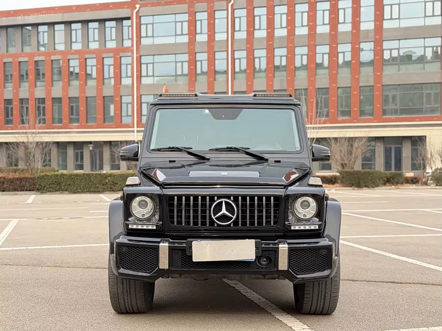 Mercedes Benz G-rated